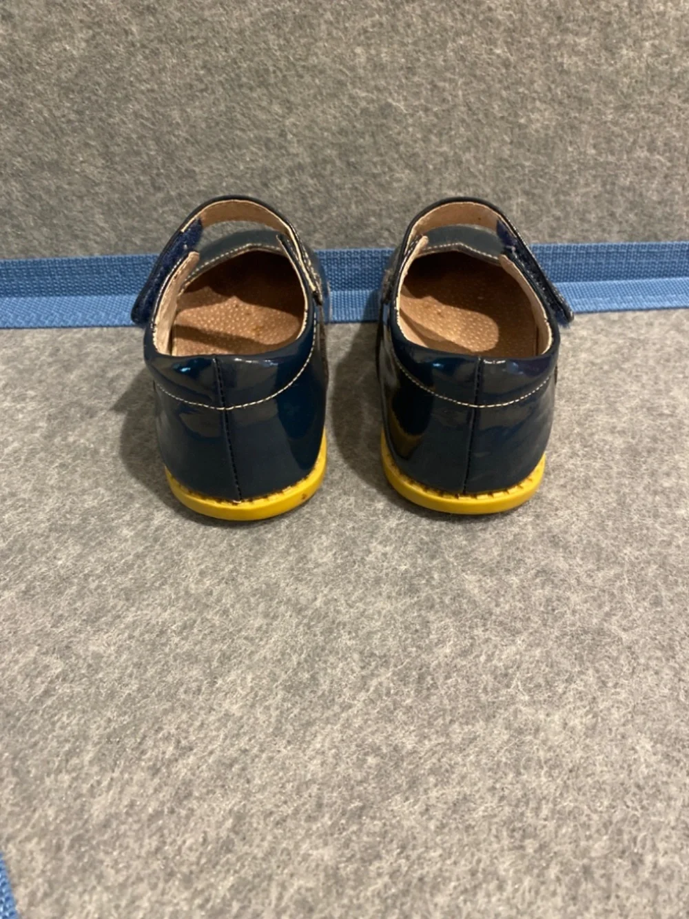 Livie and Luca size 7 Mary Jane Navy Patent Leather